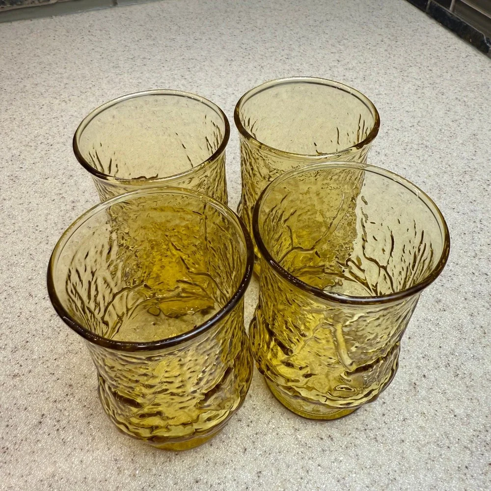 VTG Anchor Hocking Amber Rain Flower 4